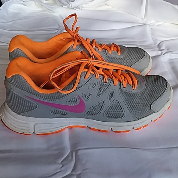 orange laces nike